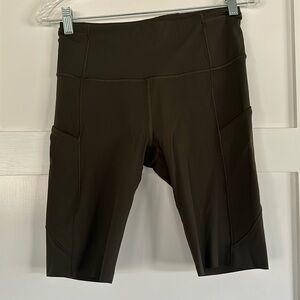 Lululemon fast and free high rise 10inch short with pockets size 8 olive